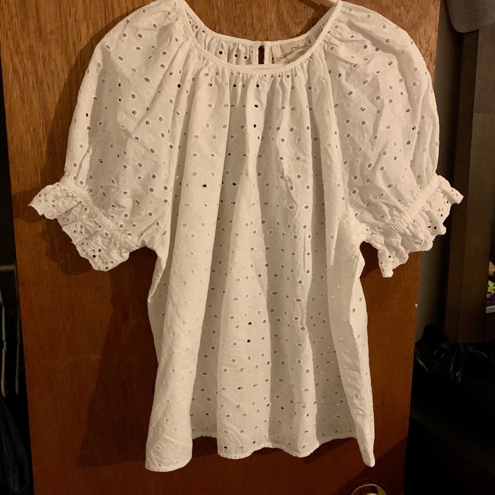 Women’s Size L White Puff Sleeve Blouse